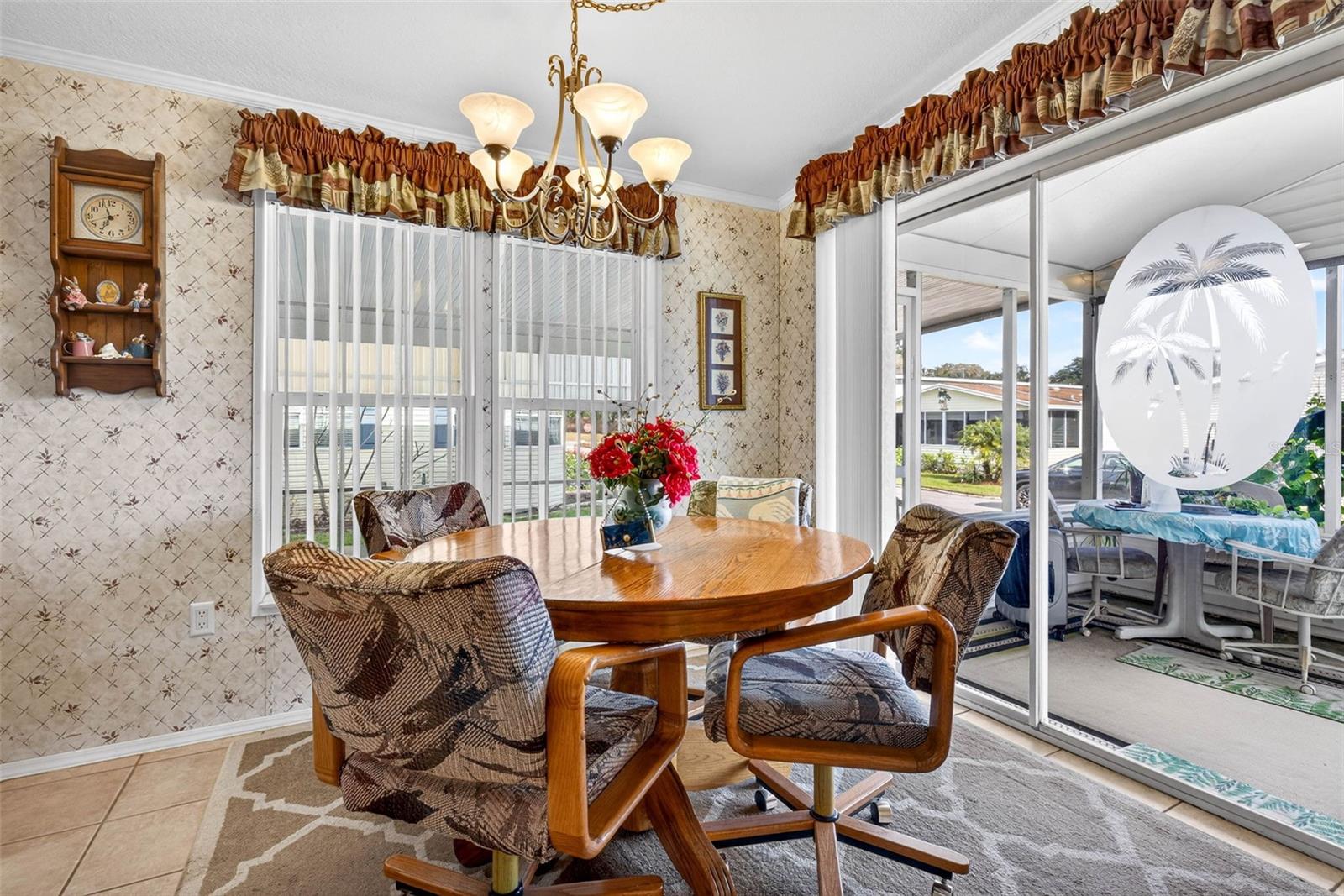 HAMPTON COURT UNREC - Residential