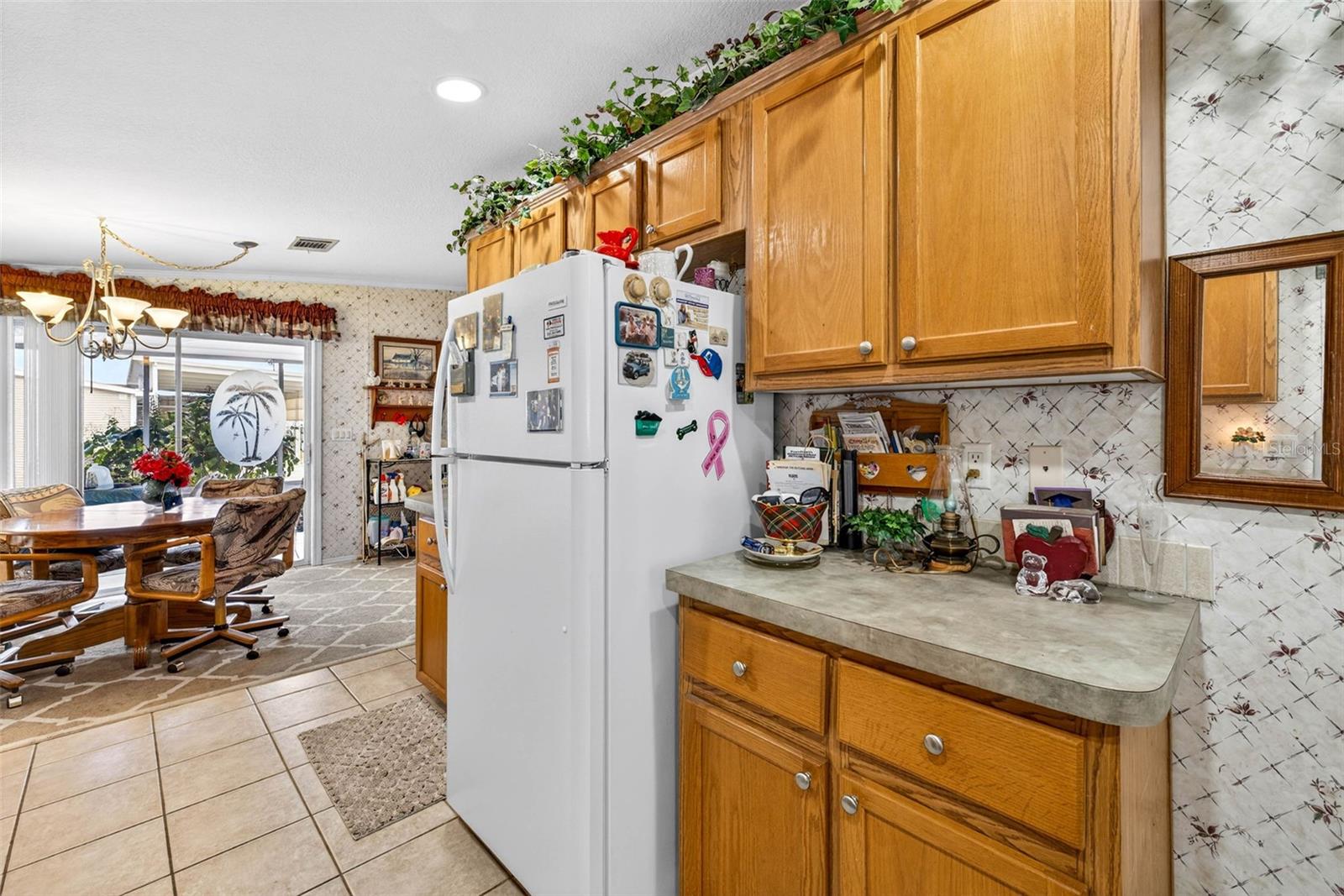 HAMPTON COURT UNREC - Residential