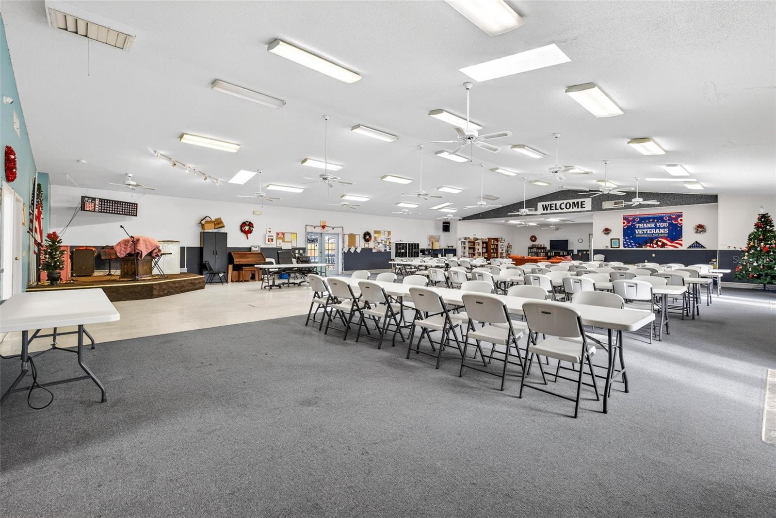 HAMPTON COURT UNREC - Residential