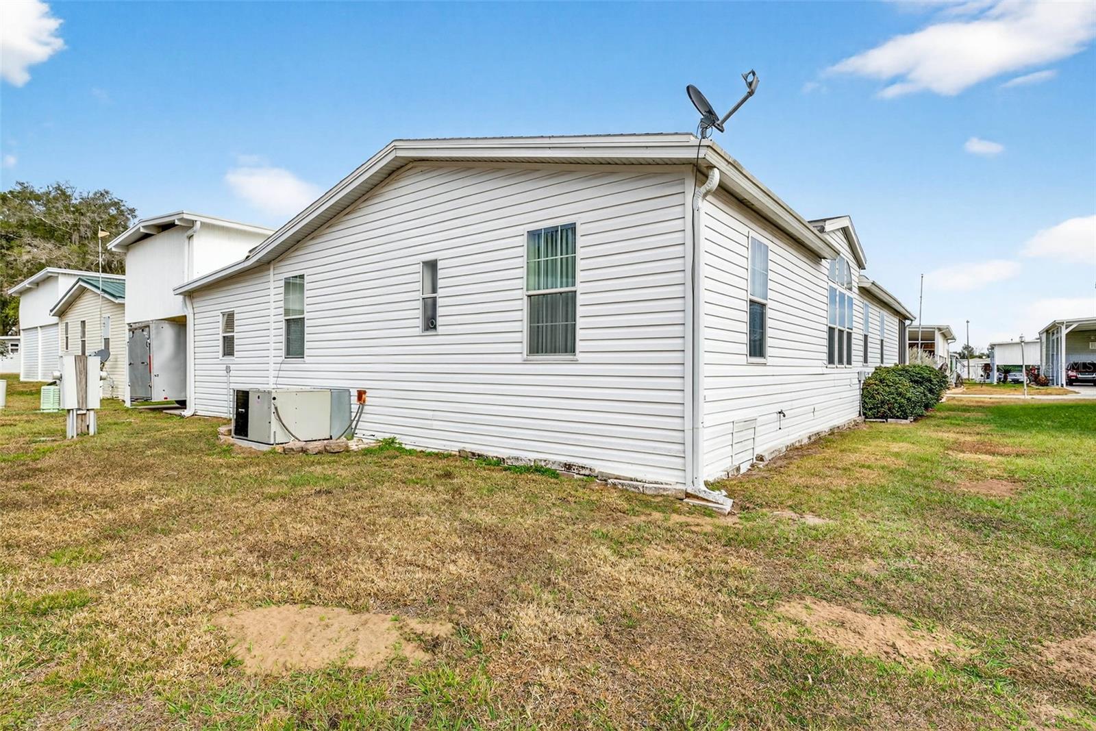 HAMPTON COURT UNREC - Residential