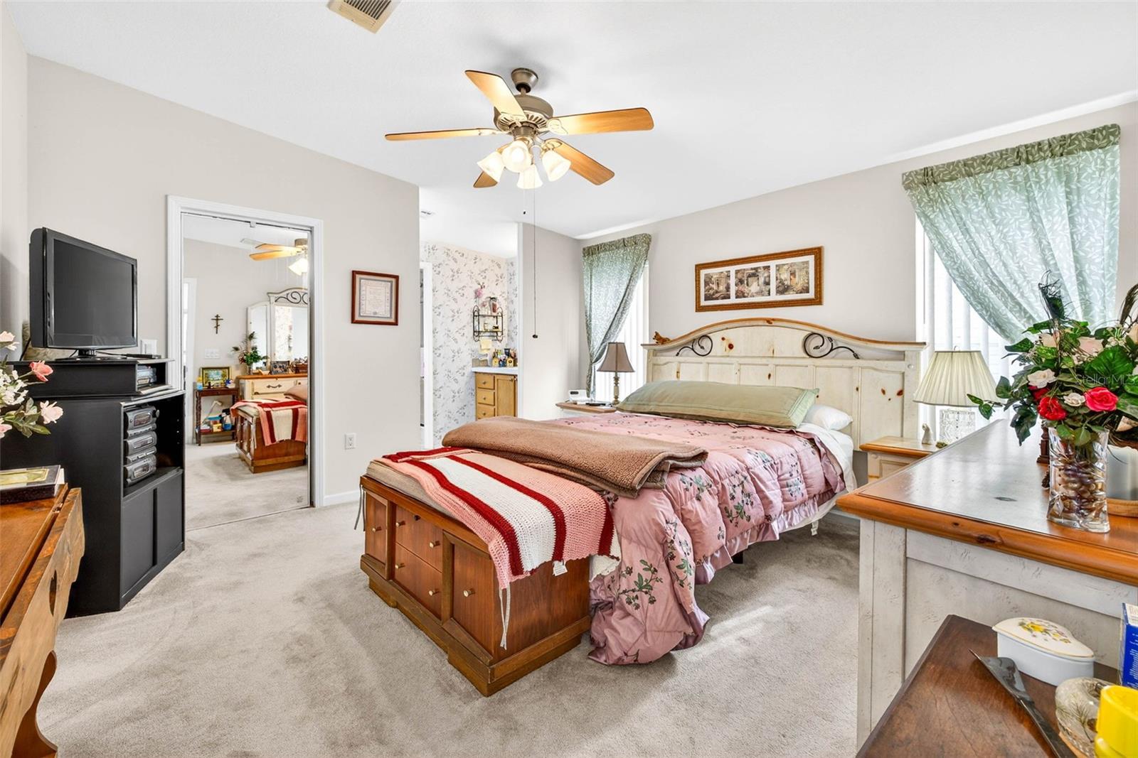 HAMPTON COURT UNREC - Residential