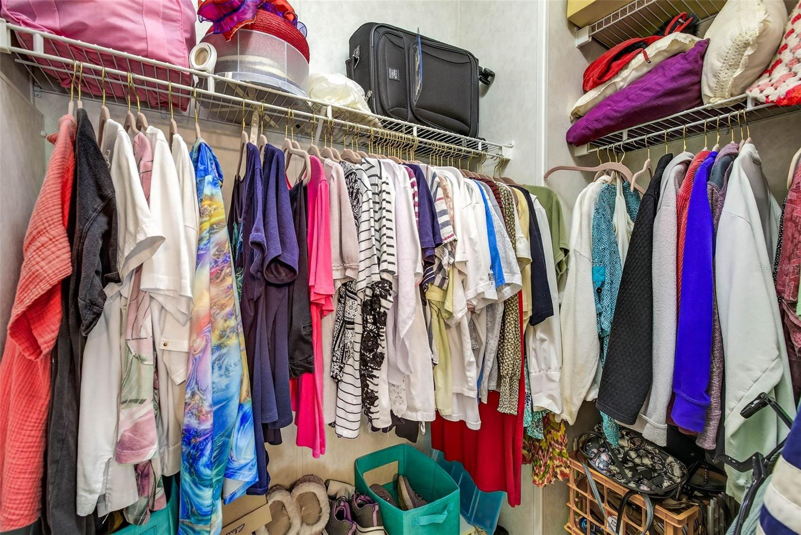 HAMPTON COURT UNREC - Residential