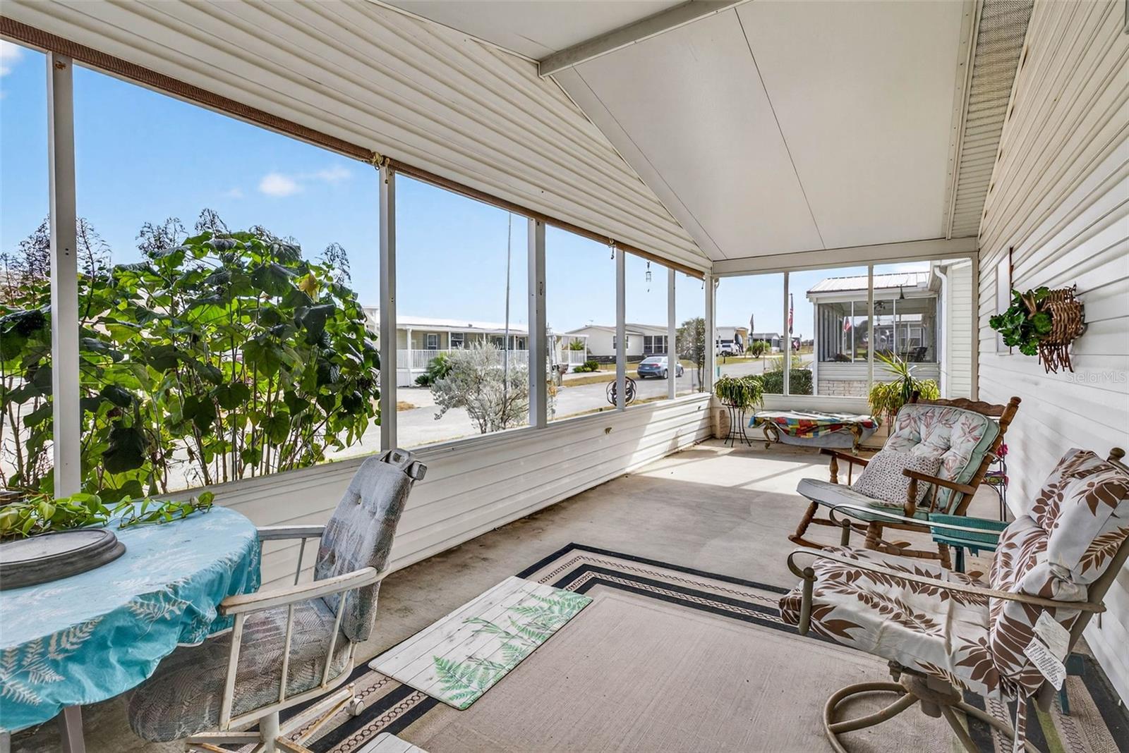 HAMPTON COURT UNREC - Residential