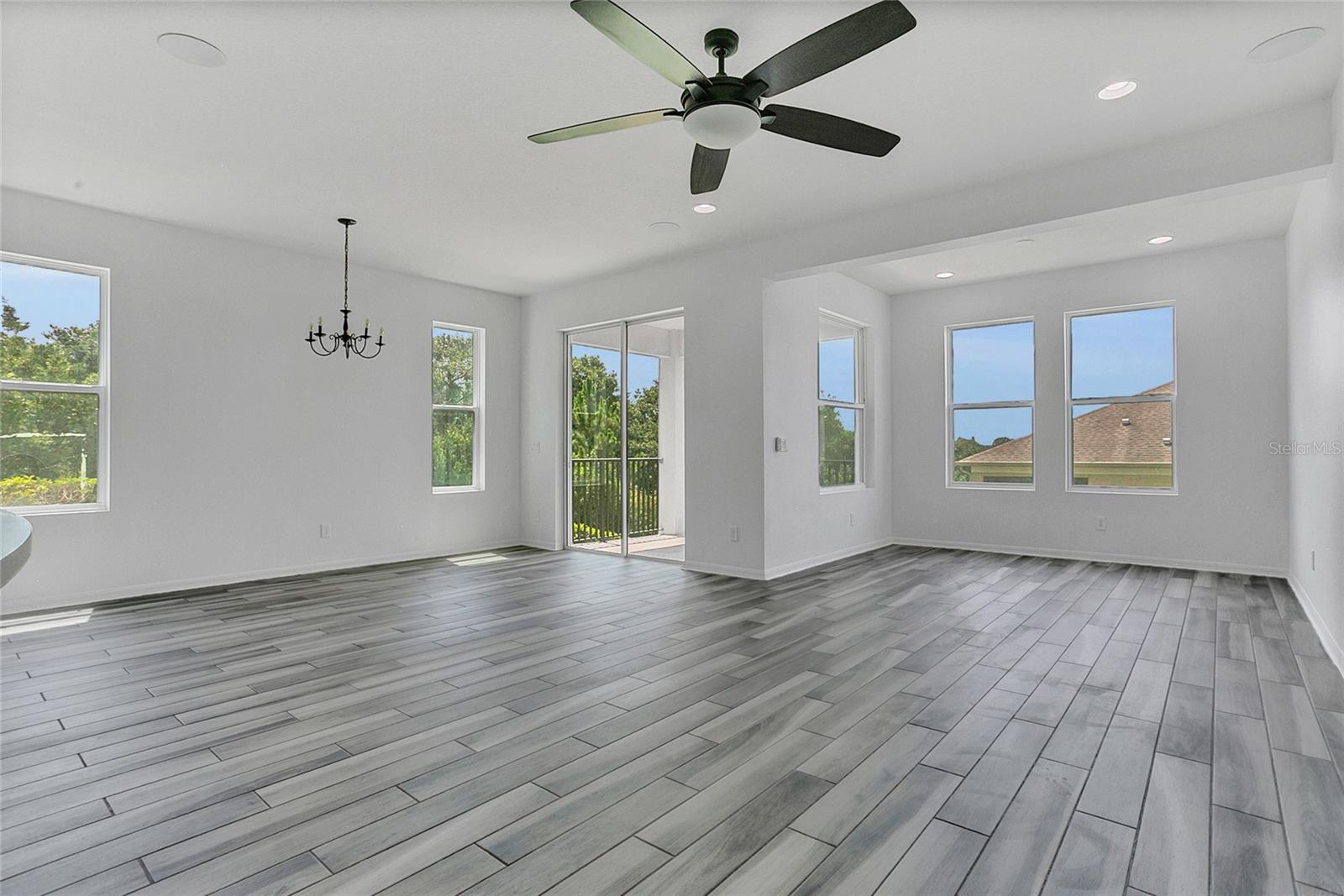 17458 CHATEAU PINE WAY