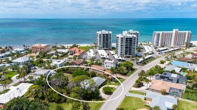 Photo of 621 Alhambra Road, Venice, FL 34285 (MLS # A4696116)