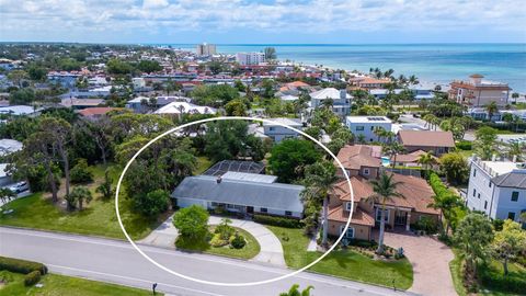Photo of 621 Alhambra Road, Venice, FL 34285 (MLS # A4696116)