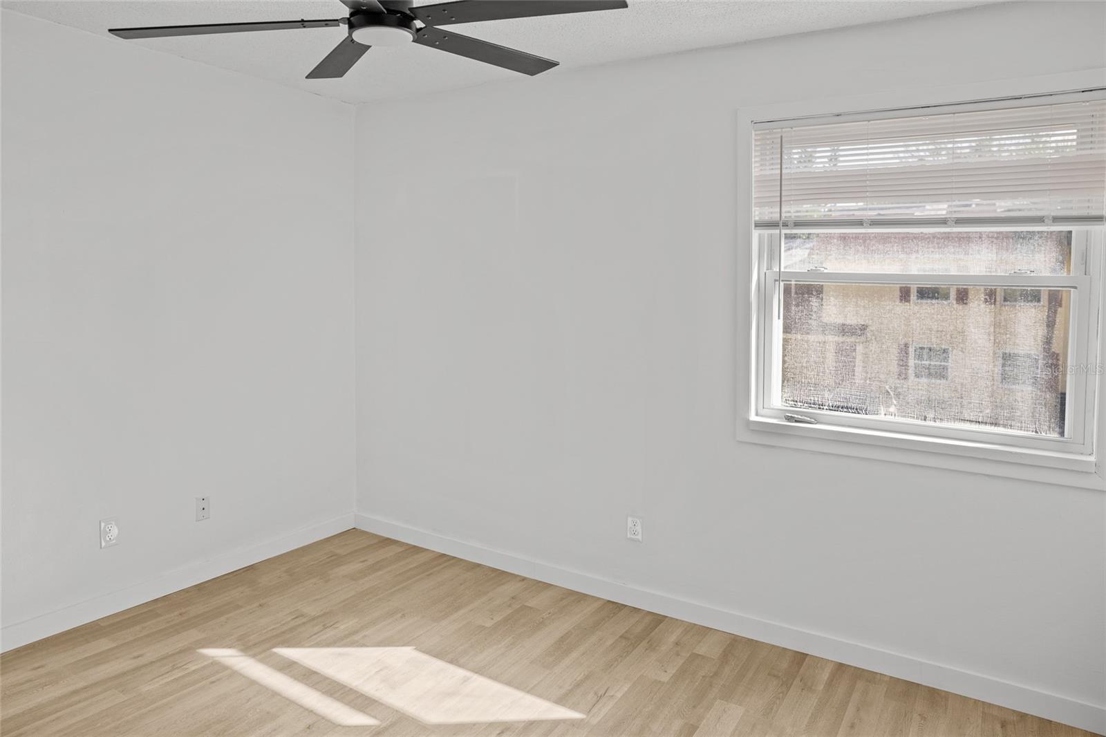 THE GREENS OF TOWNN COUNTRY - Residential