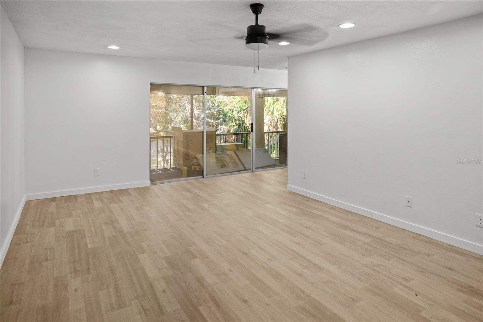 THE GREENS OF TOWNN COUNTRY - Residential