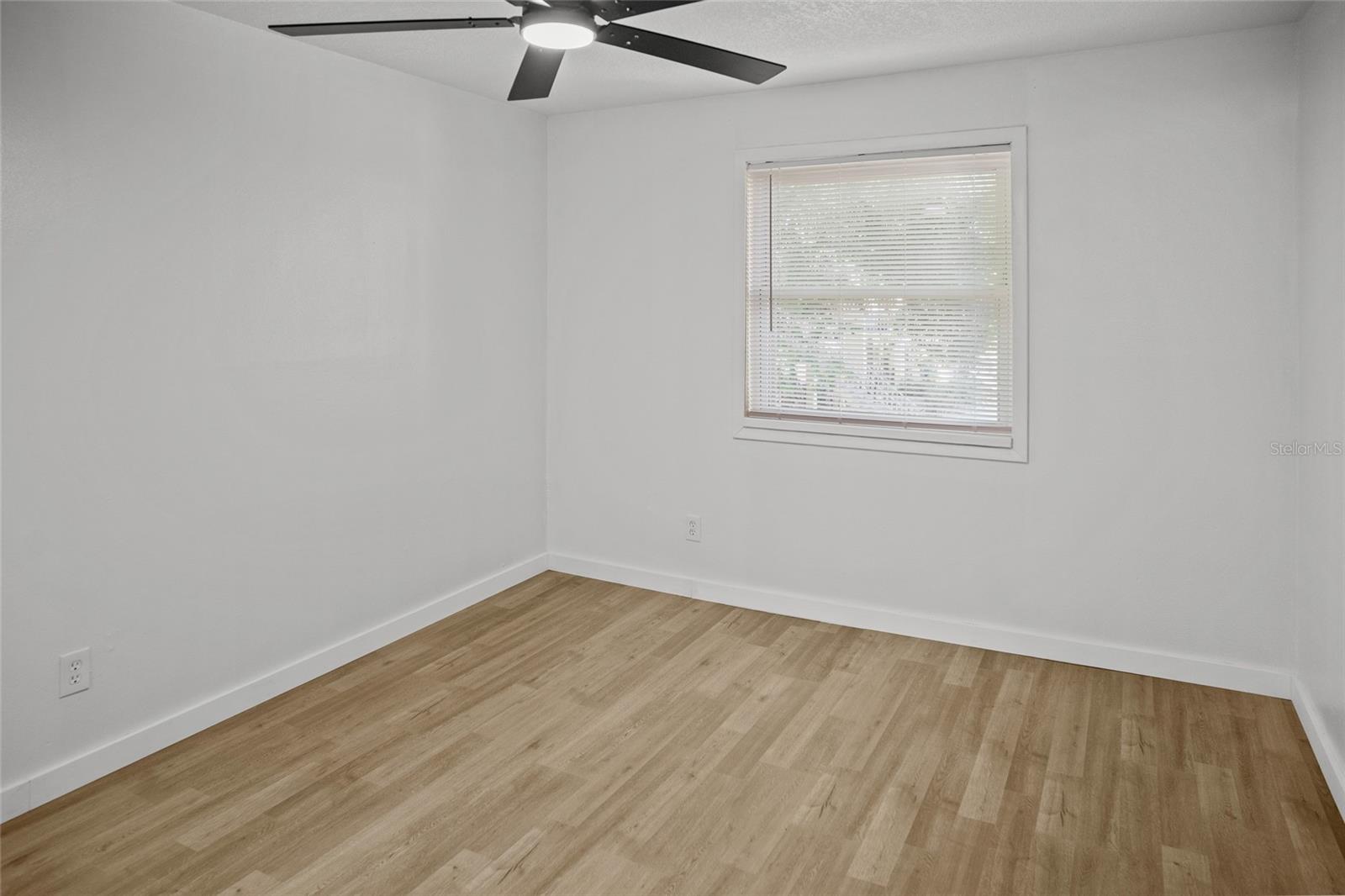 THE GREENS OF TOWNN COUNTRY - Residential