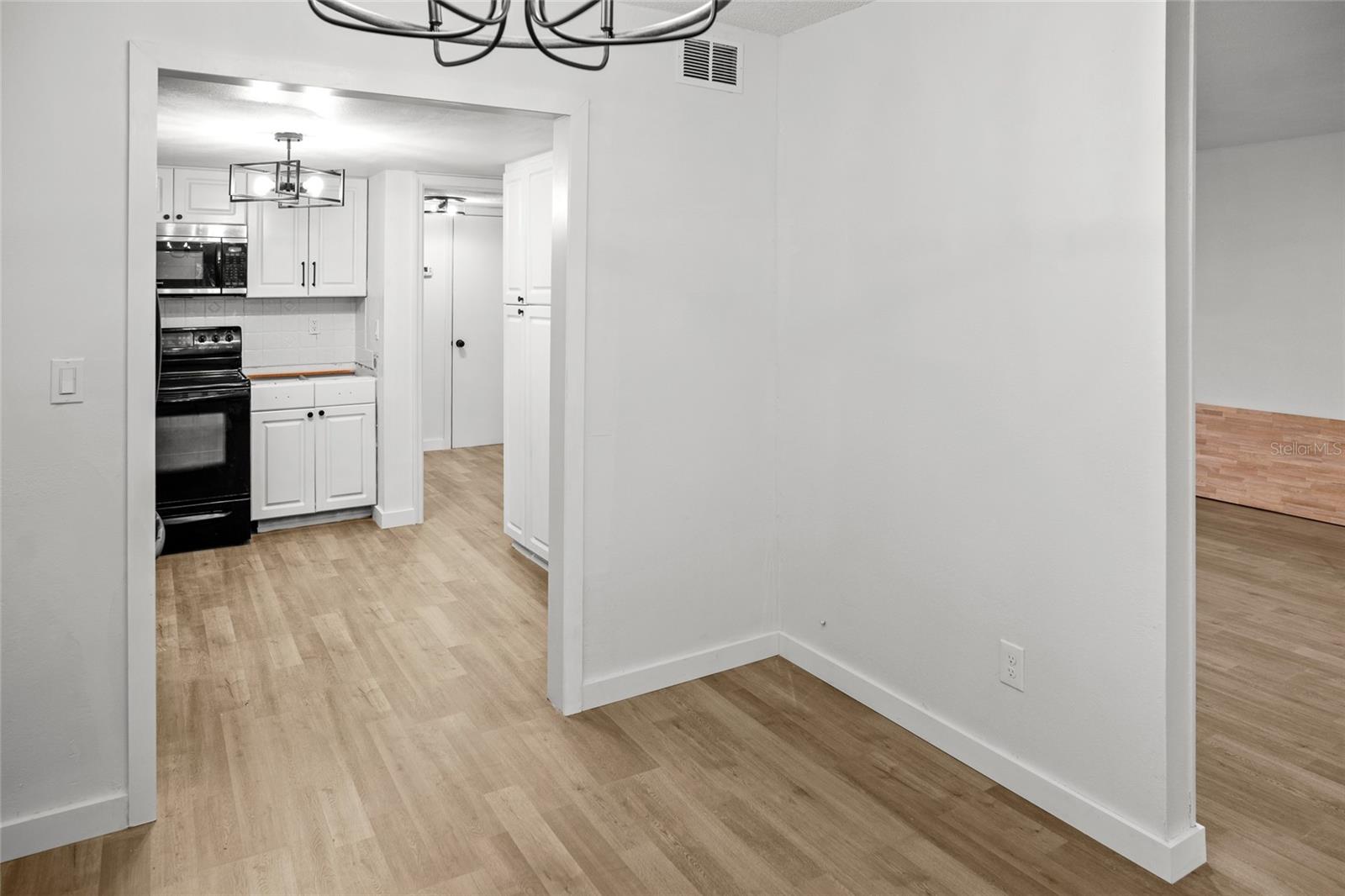 THE GREENS OF TOWNN COUNTRY - Residential