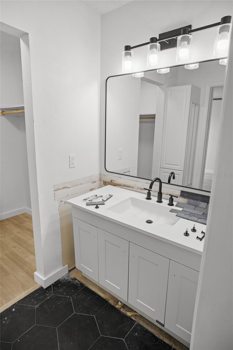 THE GREENS OF TOWNN COUNTRY - Residential