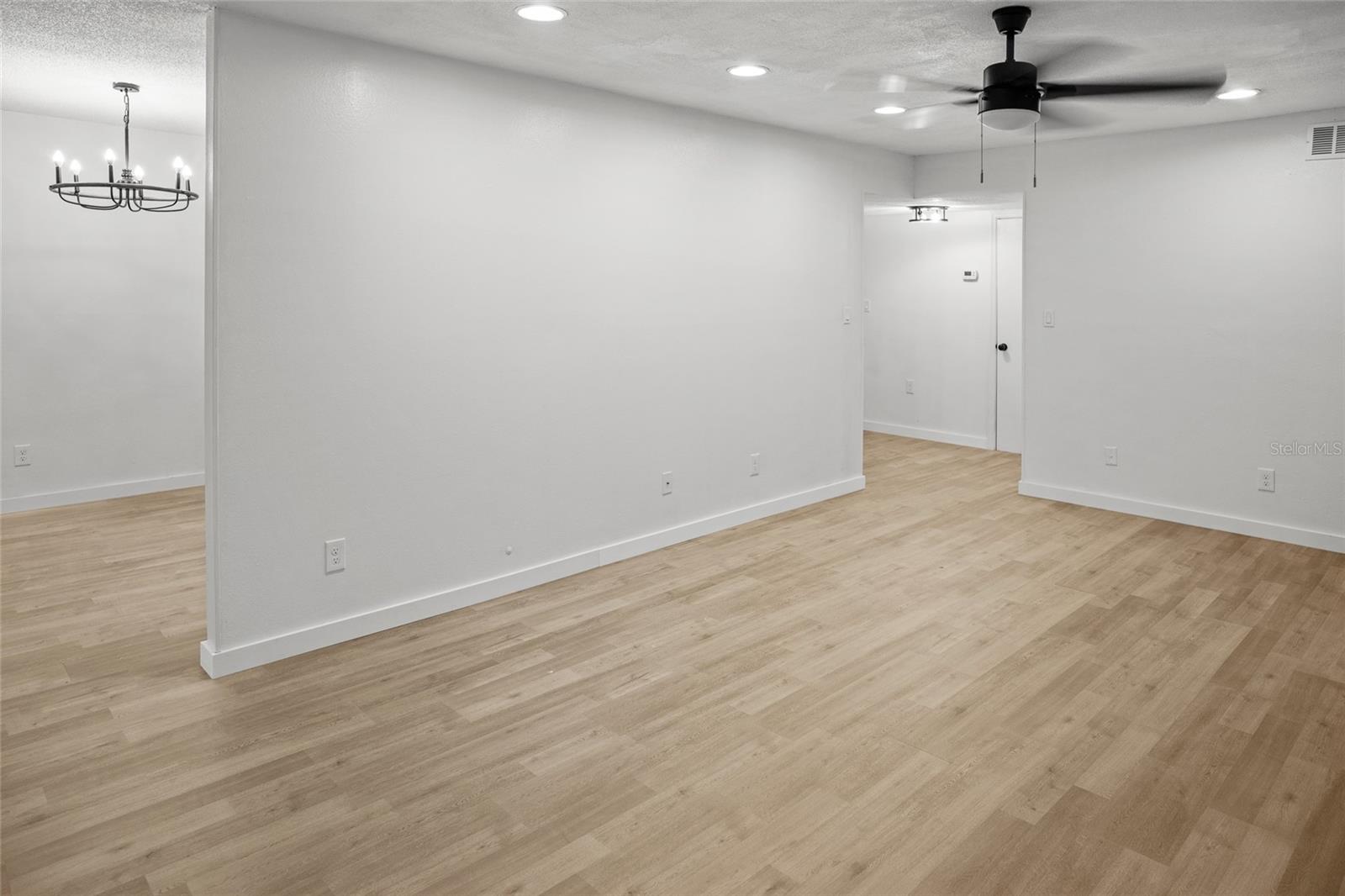 THE GREENS OF TOWNN COUNTRY - Residential