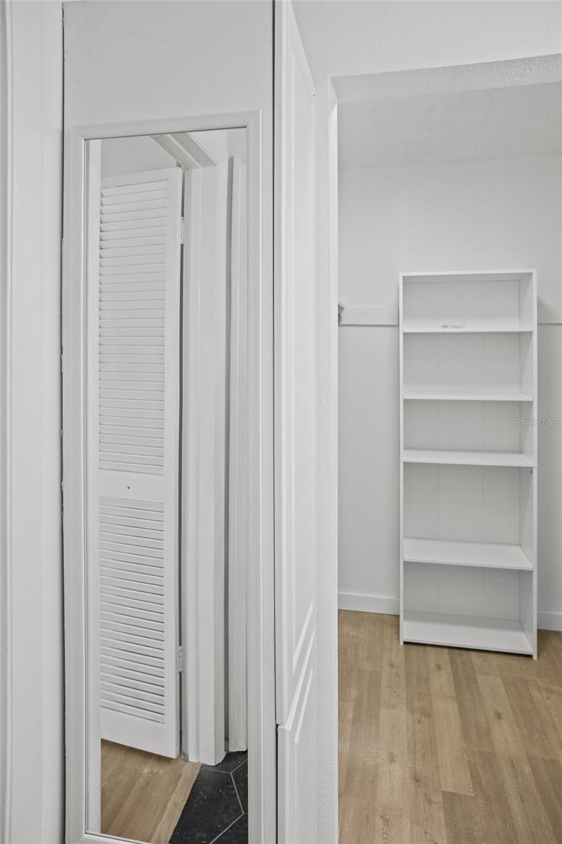 THE GREENS OF TOWNN COUNTRY - Residential