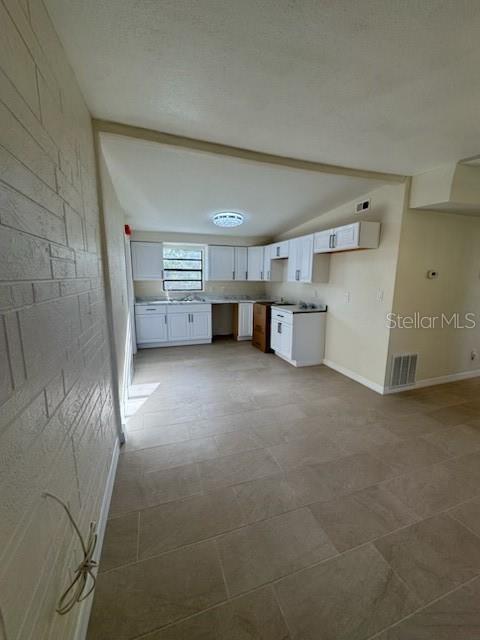 LINCOLN HIGHLANDS - Residential Lease