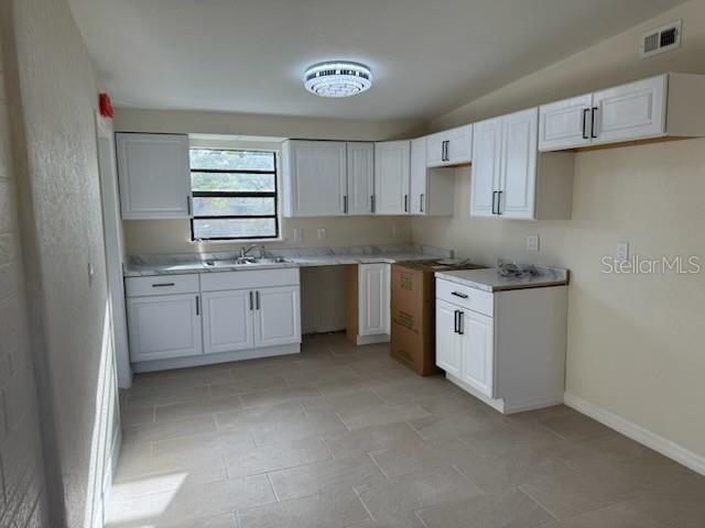 LINCOLN HIGHLANDS - Residential Lease