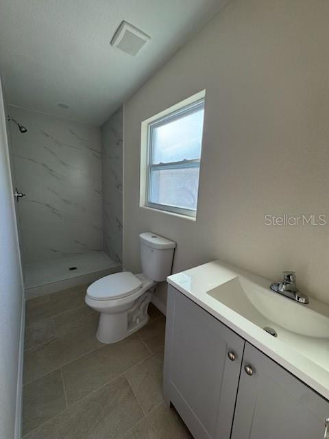 LINCOLN HIGHLANDS - Residential Lease