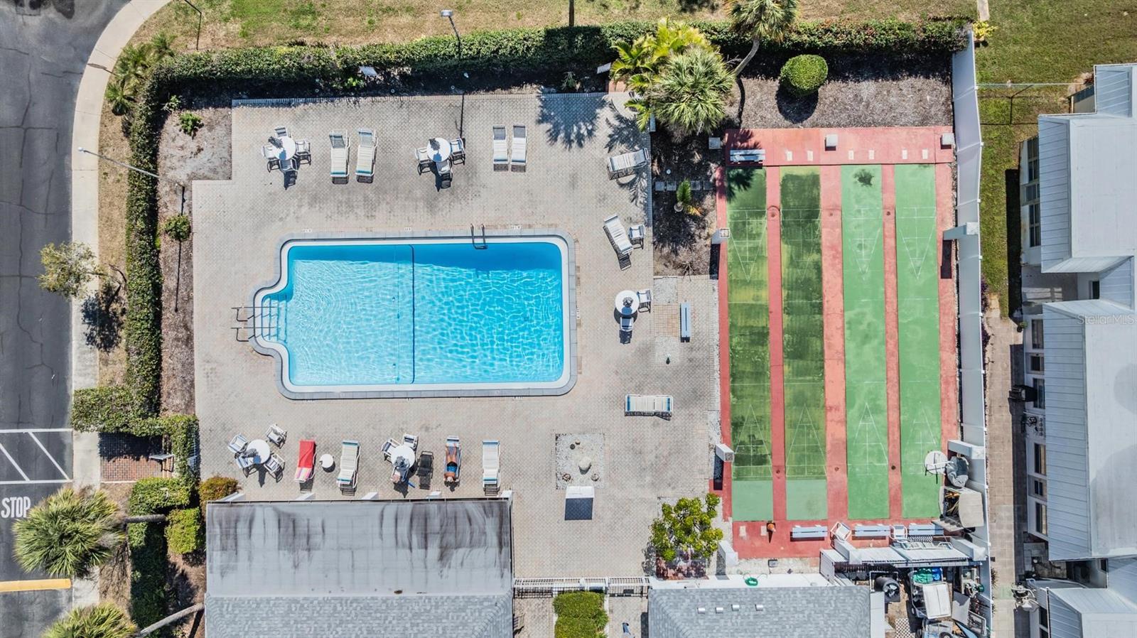 GARDENS OF BEACON SQUARE CONDO - Residential