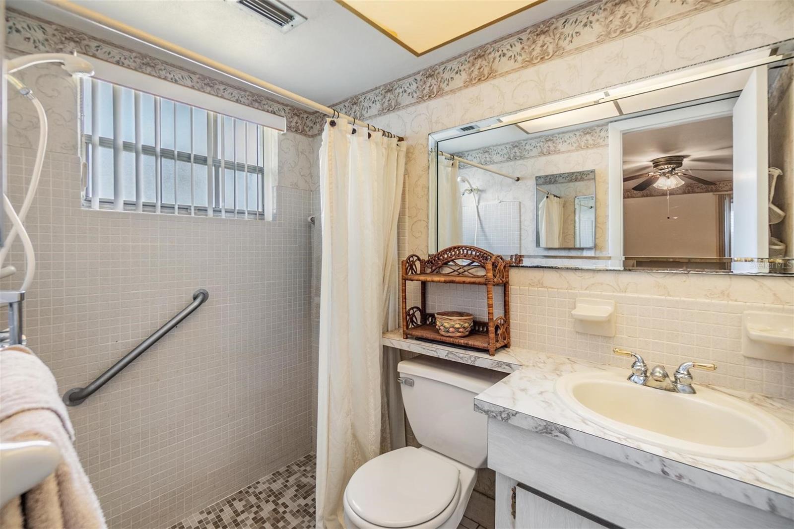 GARDENS OF BEACON SQUARE CONDO - Residential