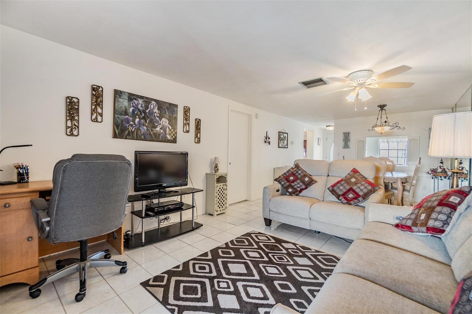 GARDENS OF BEACON SQUARE CONDO - Residential