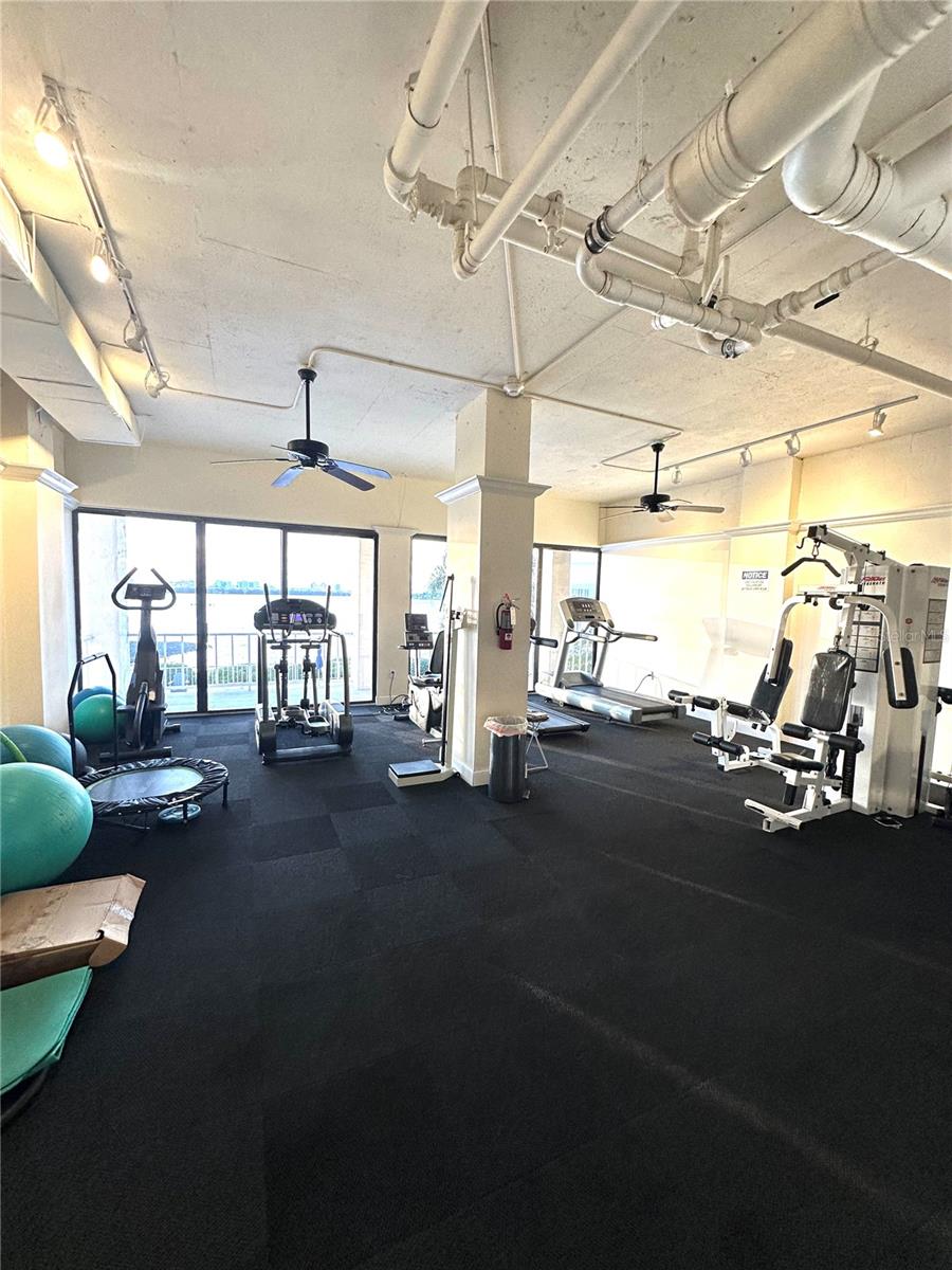 HARBOR BLUFFS WATERFRONT CONDO - Residential Lease