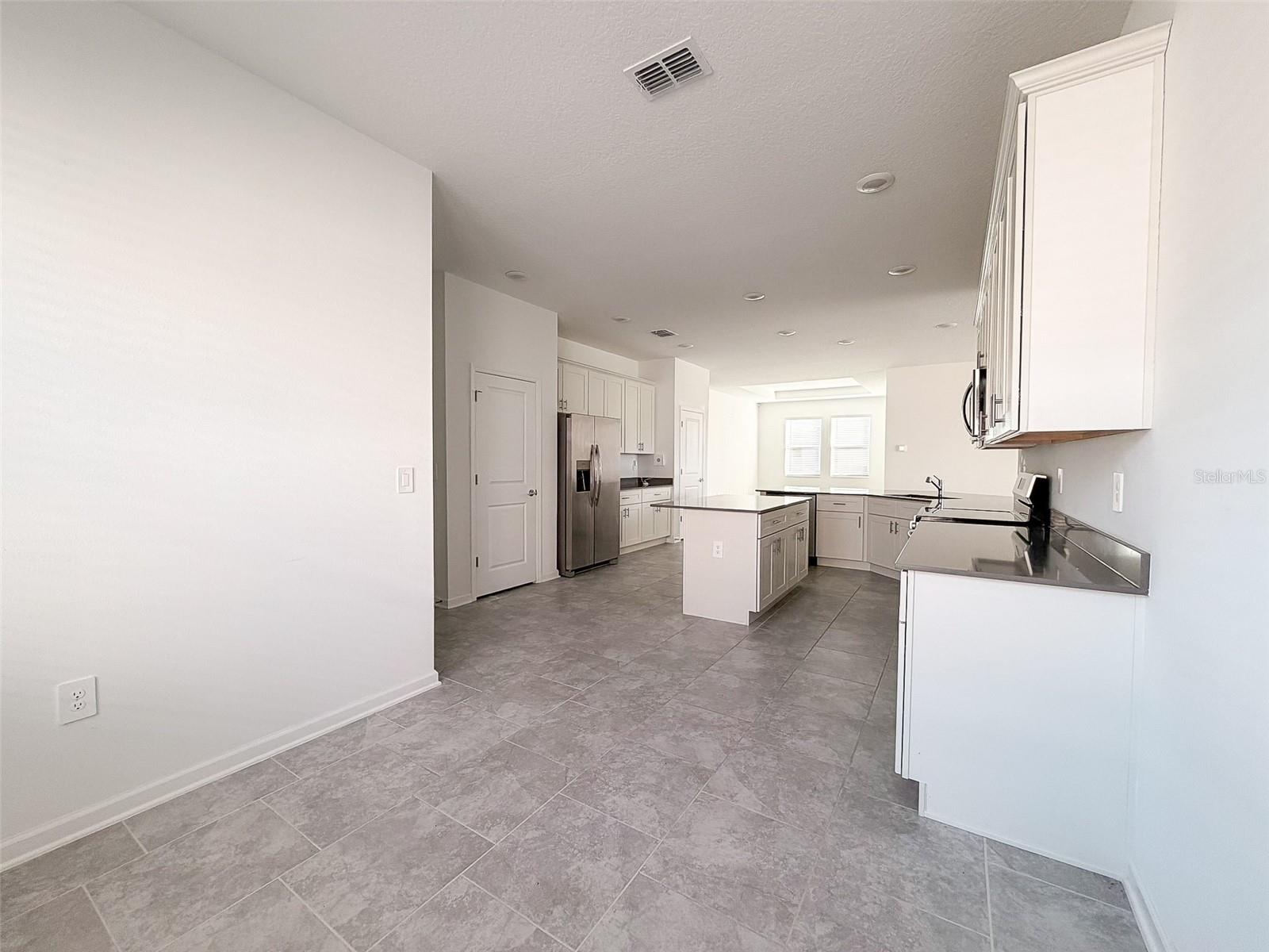 RHETTS RDG - Residential Lease