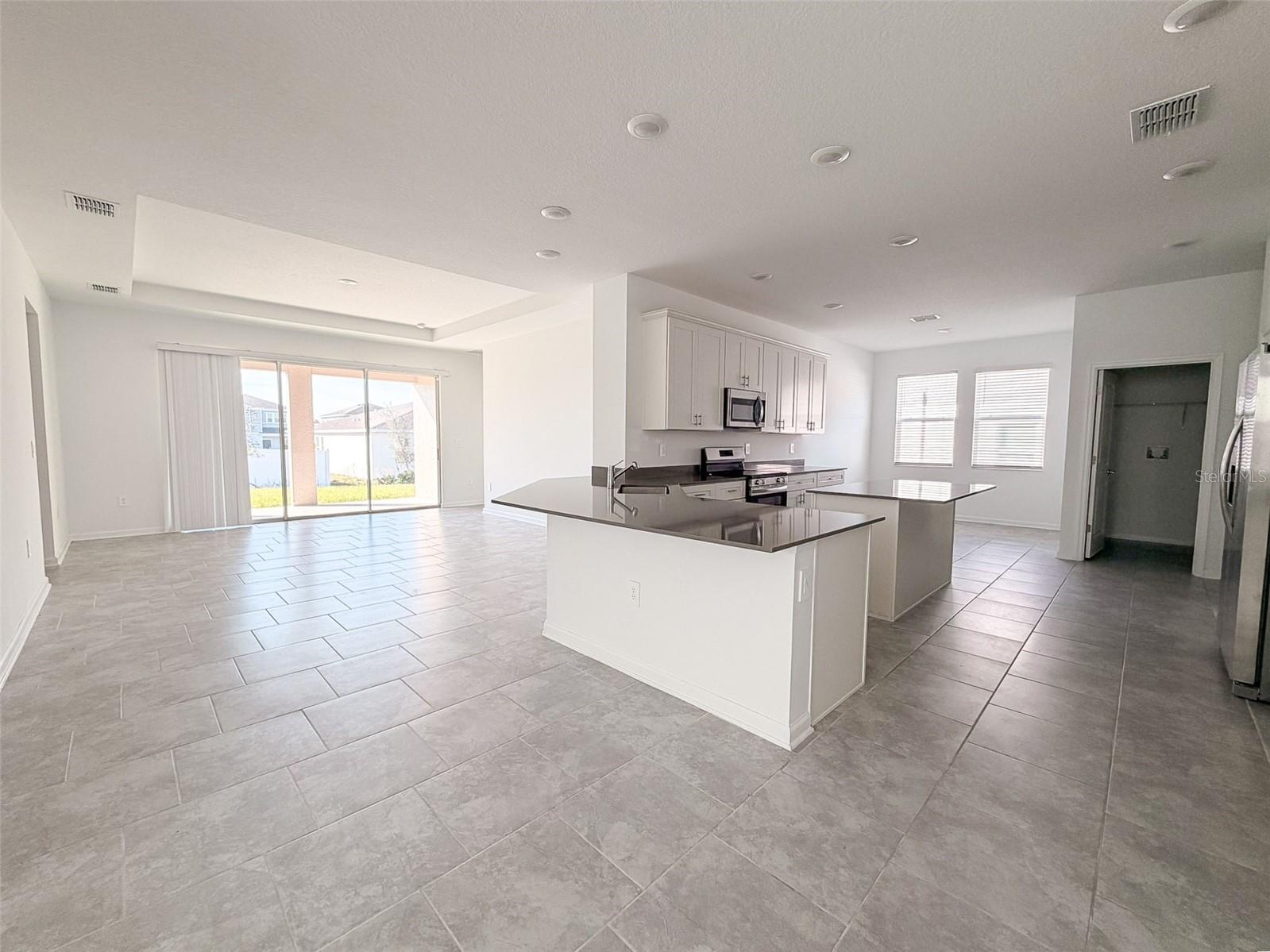 RHETTS RDG - Residential Lease