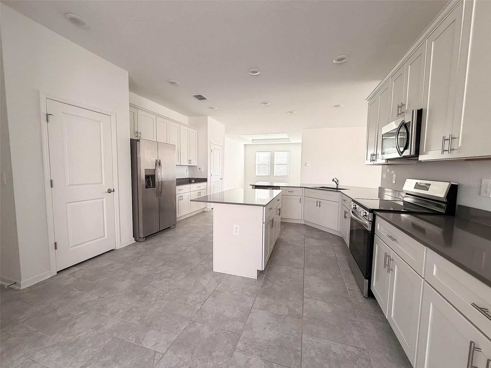 RHETTS RDG - Residential Lease