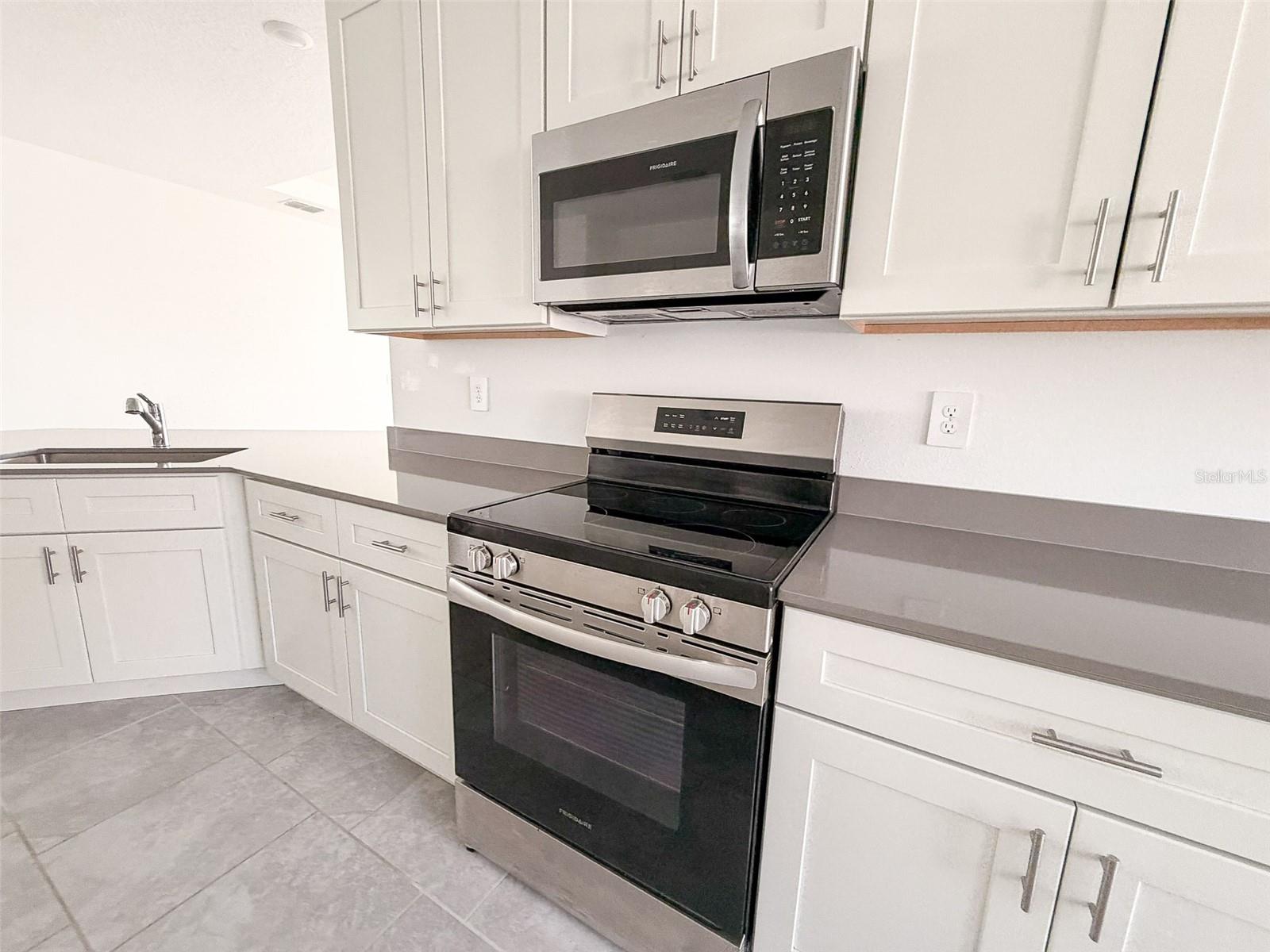 RHETTS RDG - Residential Lease