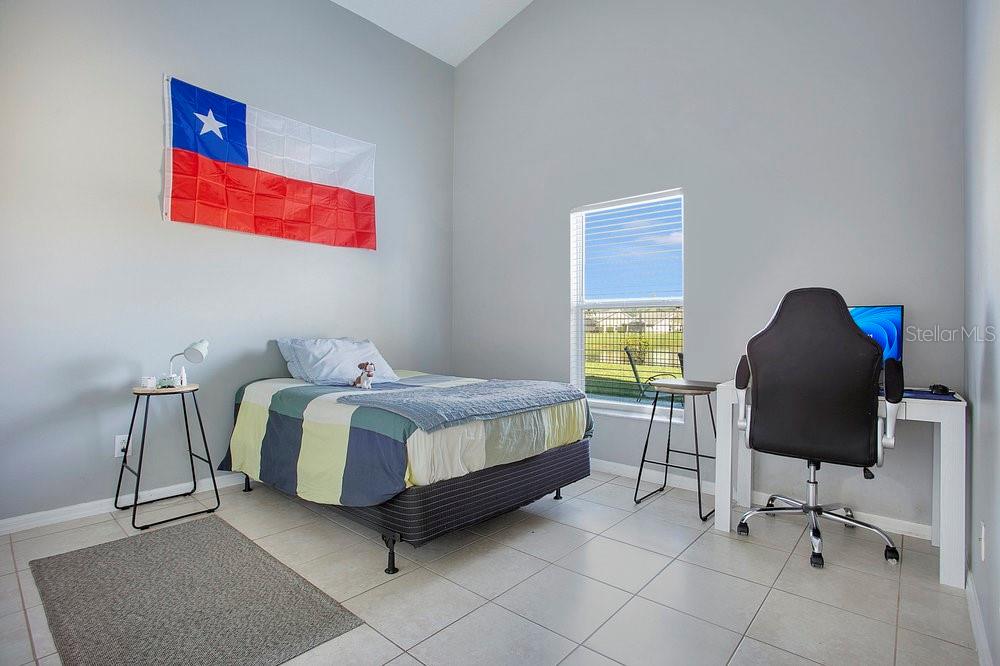 EAGLE CRK PH 01A - Residential Lease