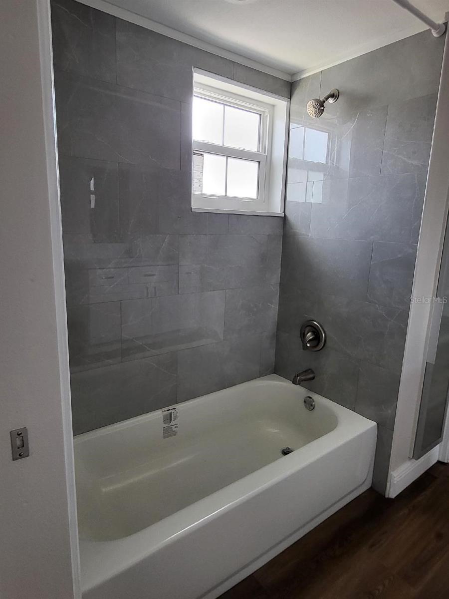 BAY POINTE CONDO - Residential