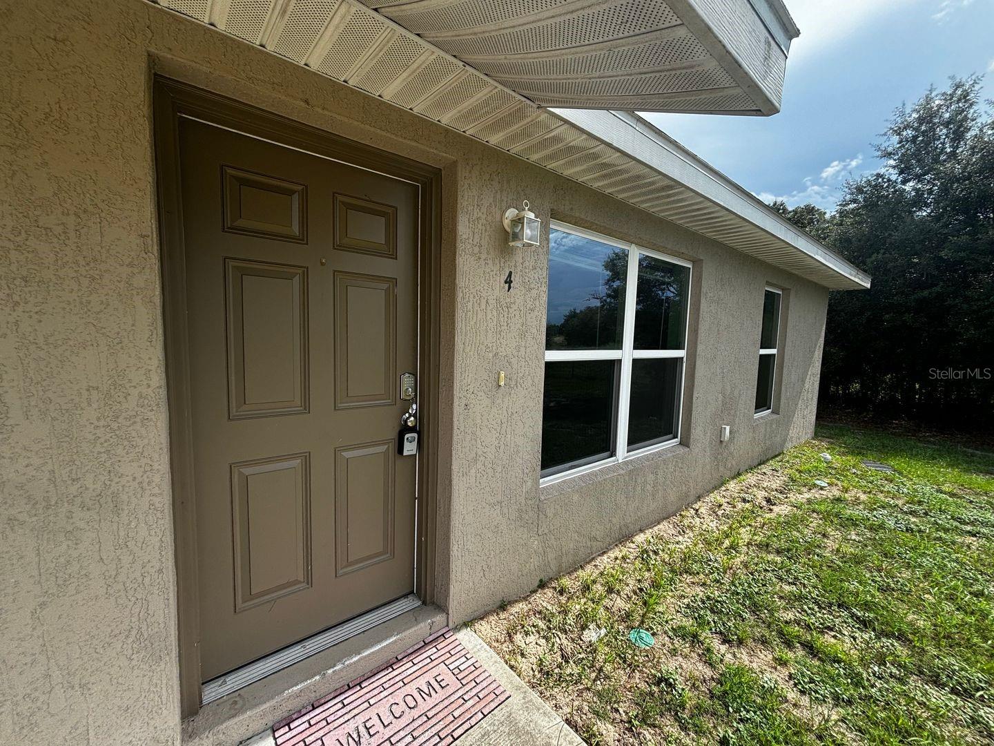 Welcome to this charming 2-bedroom, 2-bathroom end unit located in SE Ocala, FL. This home is conveniently nestled between Ocala and Belleview, offering easy access to the best of both cities. The property comes with a range of amenities designed to make your life easier. The rent includes trash and lawn maintenance, freeing up your time to enjoy the Florida sunshine. The kitchen is equipped with a refrigerator, stove, dishwasher, and range hood, making meal preparation a breeze. A washer and dryer are also included for your convenience. This 2/2 quad is near to a local elementary school, also close driving distance to restaurants, stores, daycare and parks making it an ideal location . Experience the comfort and convenience of this Ocala home today!
** Ask us about our security deposit plan** **Residents are enrolled in the Resident Benefits Package (RBP) for $39.95/month which includes renters insurance, HVAC air filter delivery (for applicable properties), credit building to help boost your credit score with timely rent payments, $1M Identity Protection, move-in concierge service making utility connection and home service setup a breeze during your move-in, our best-in-class resident rewards program, and much more! More details upon application. **