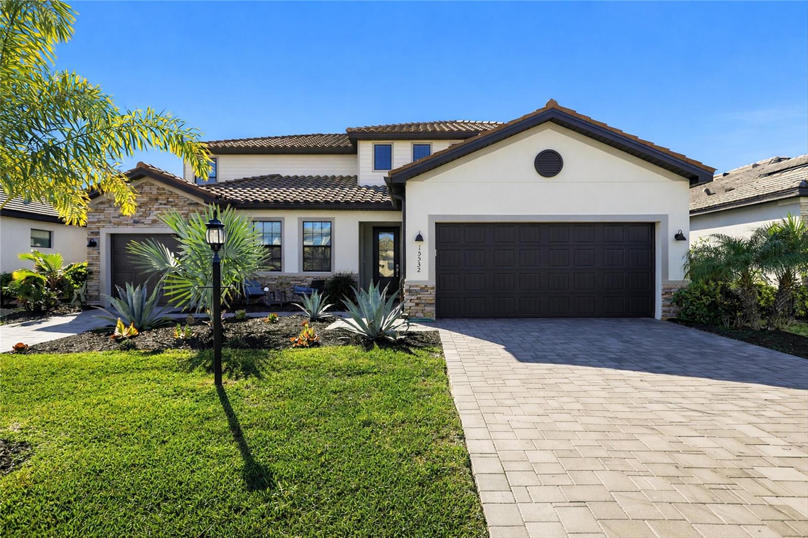 15532 WHITE LINEN DRIVE, BRADENTON, FL, 34211 3 15532 WHITE LINEN DRIVE