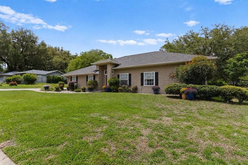 Photo of 7710 NW 38th Place, Gainesville, FL 32606 (MLS # GC541495)