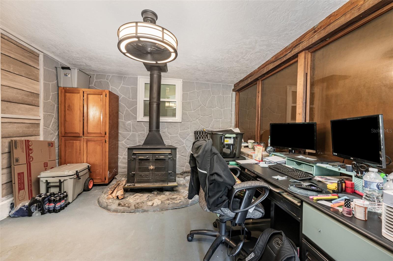 PINE CREST - Residential