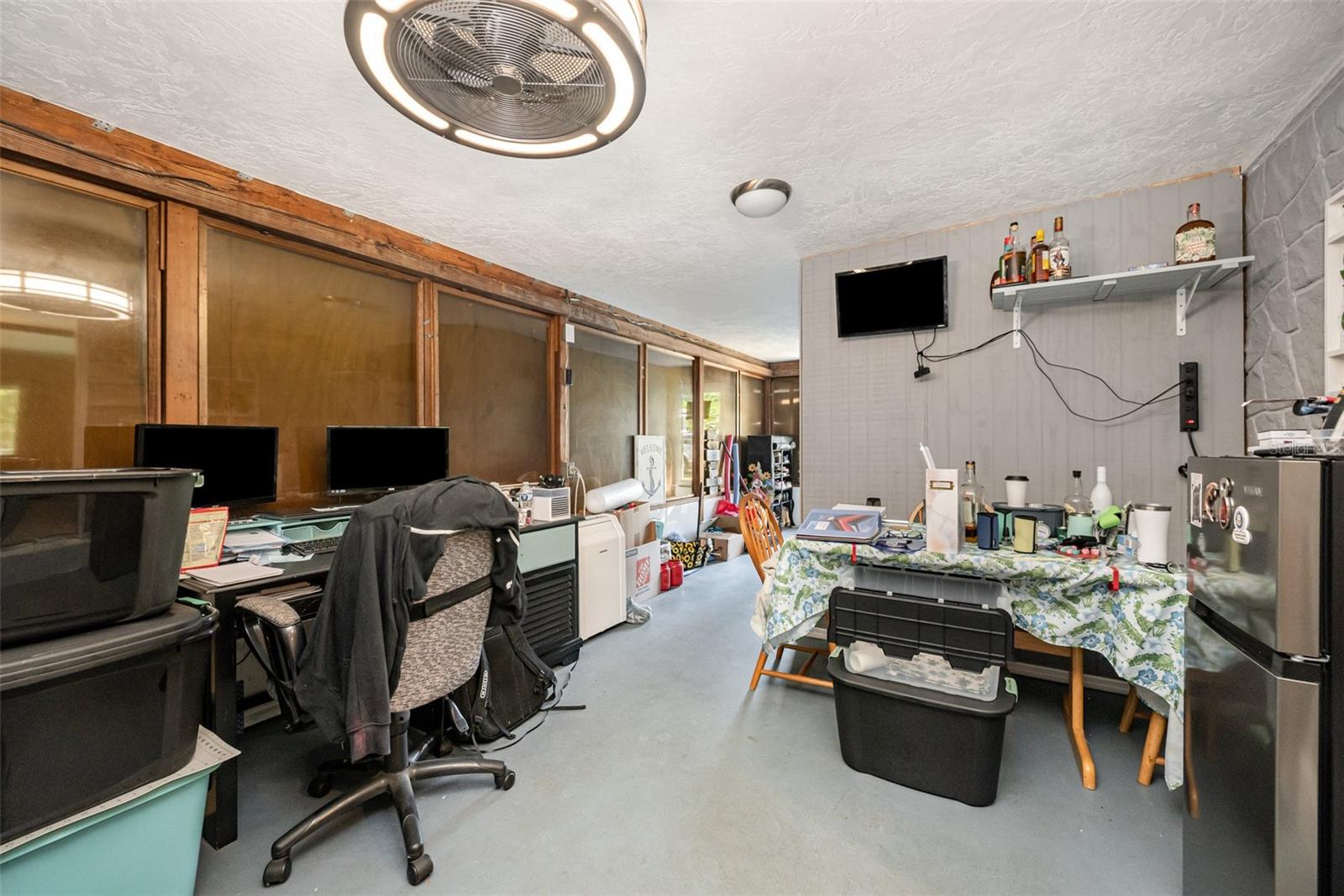 PINE CREST - Residential