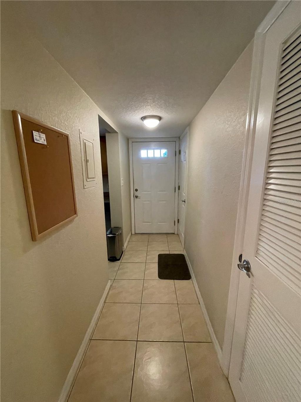 Photo of 918 La Costa Circle #3, Sarasota, FL 34237 (MLS # A4683613)