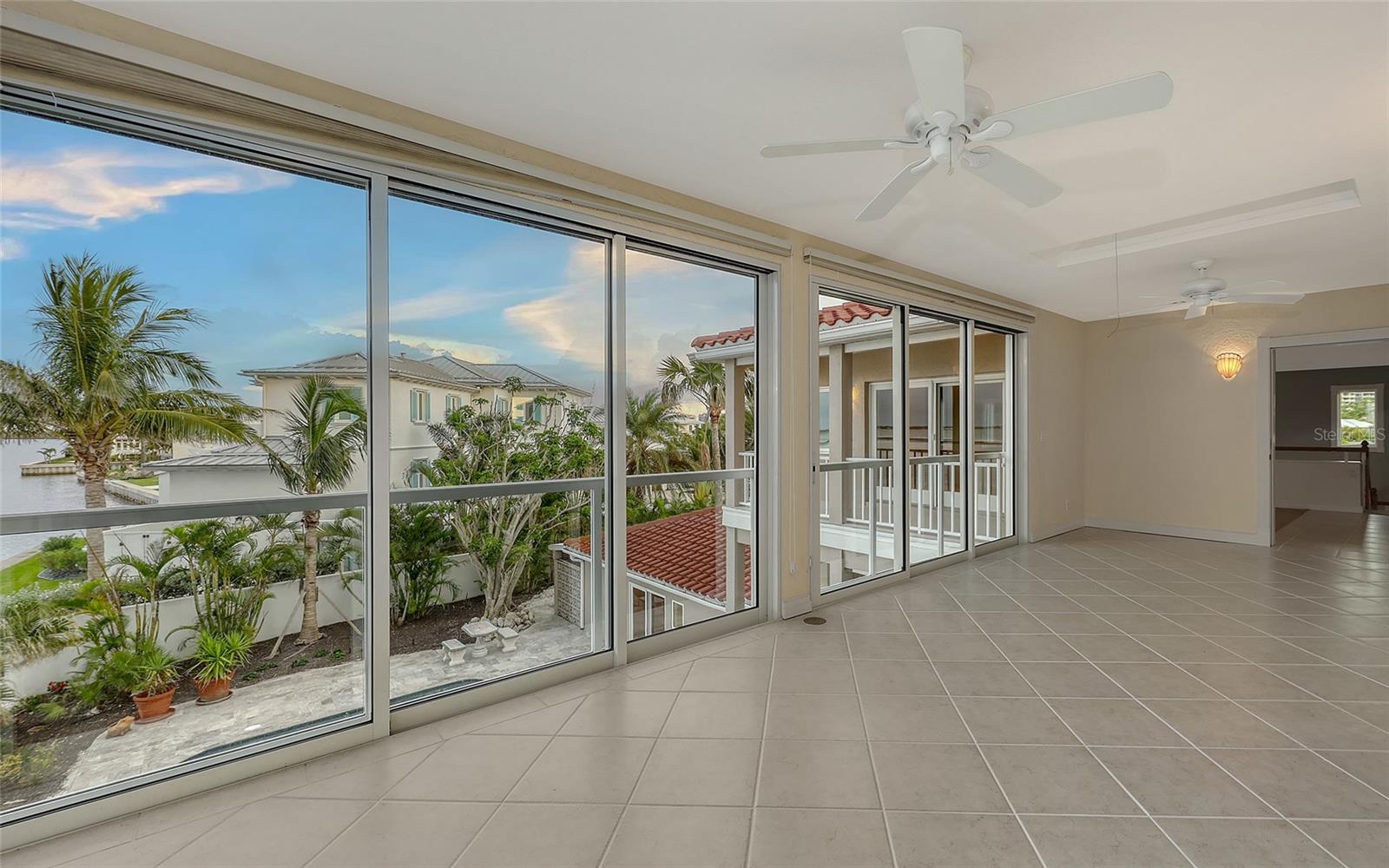 COUNTRY CLUB SHORES SEC 02 - Residential