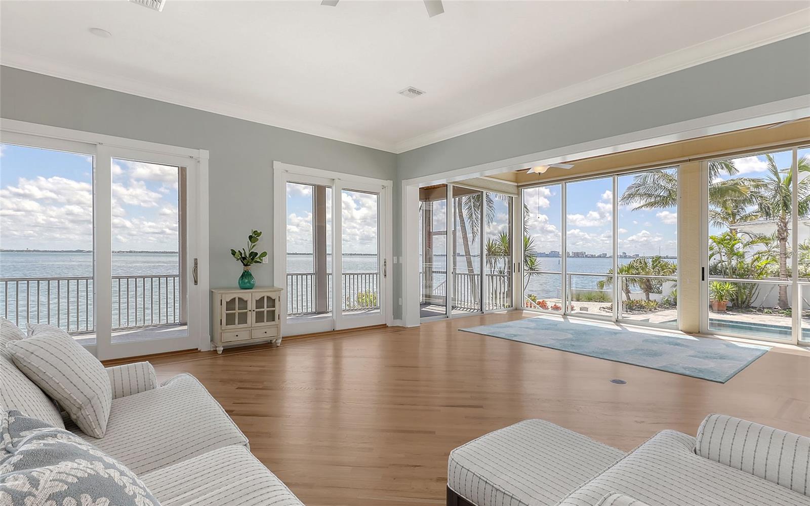 COUNTRY CLUB SHORES SEC 02 - Residential