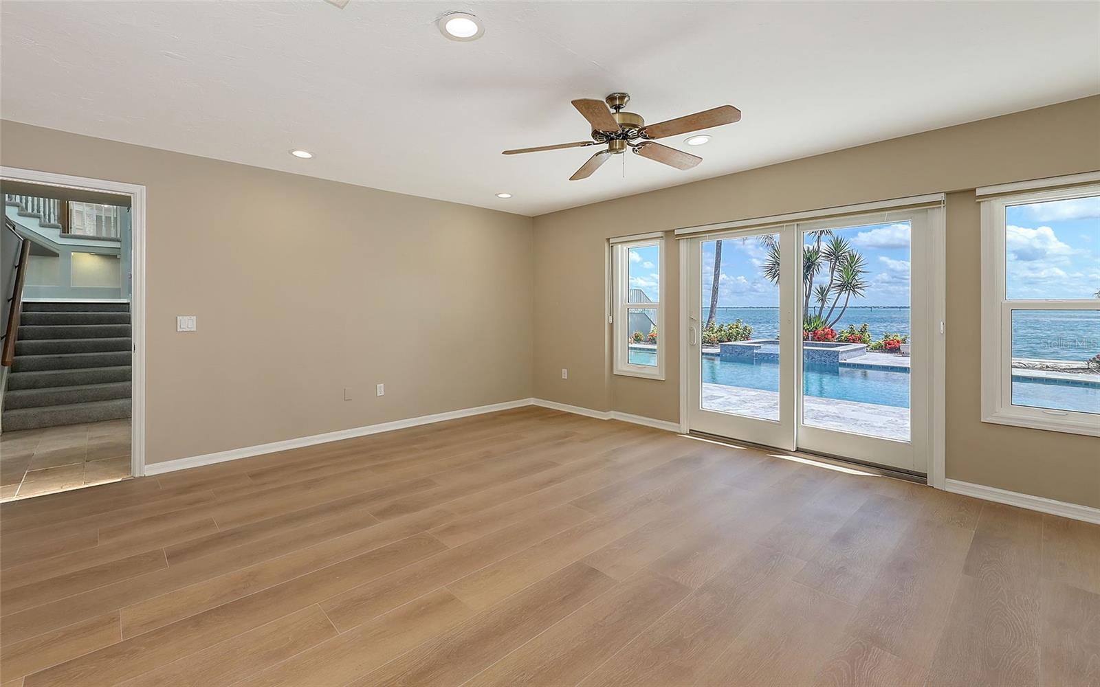 COUNTRY CLUB SHORES SEC 02 - Residential