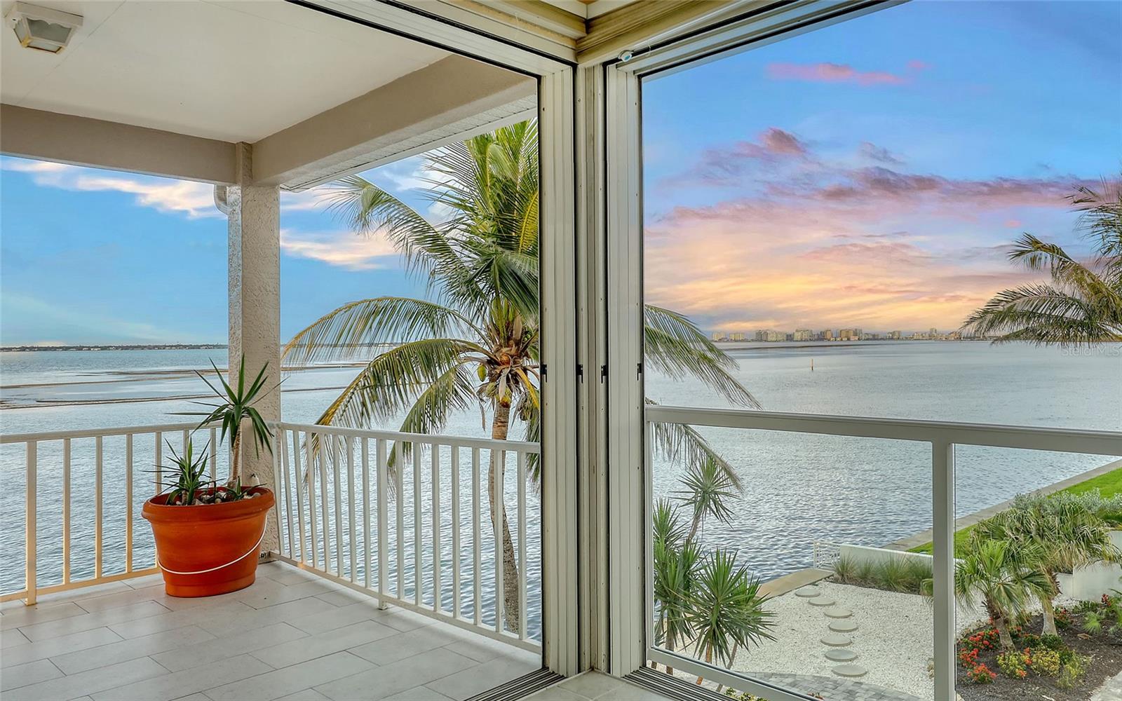 COUNTRY CLUB SHORES SEC 02 - Residential