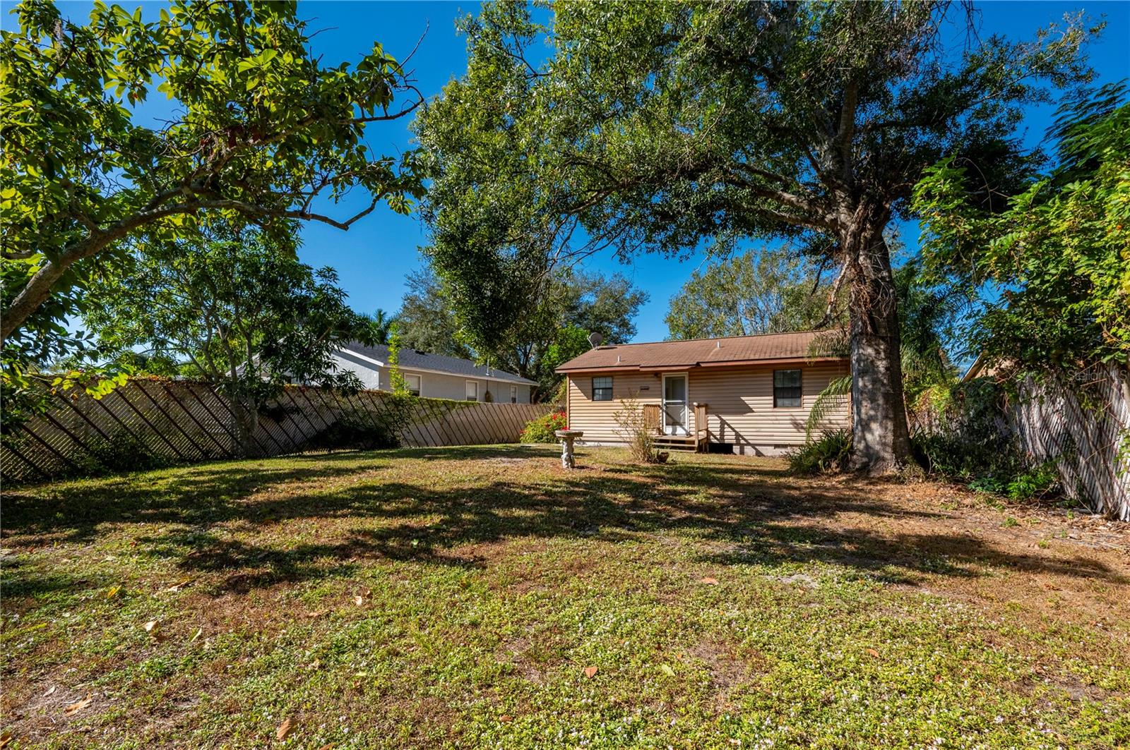 OGBURNS T B ADD TO TOWN OF OSPREY - Residential