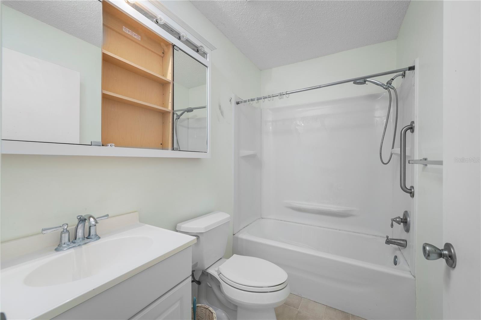 OGBURNS T B ADD TO TOWN OF OSPREY - Residential