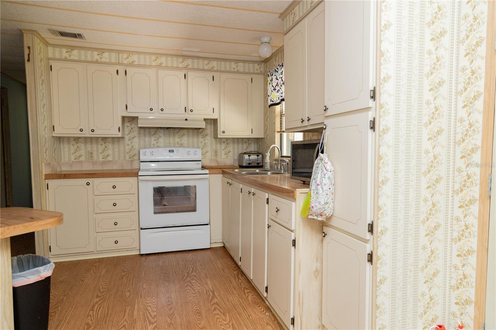 BROOKHAVEN VILLAGE - Residential