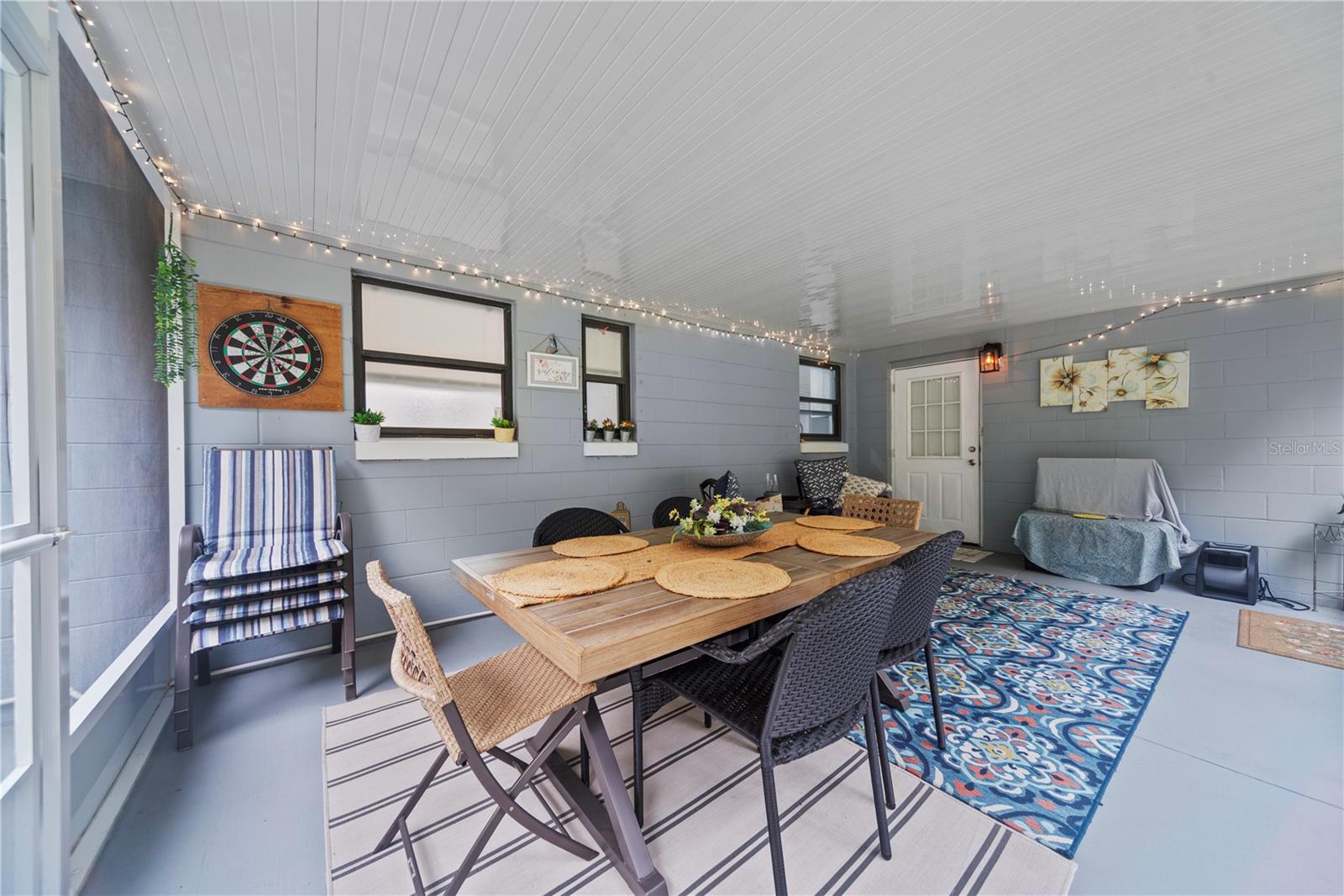 WHITE ACRES SUB - Residential