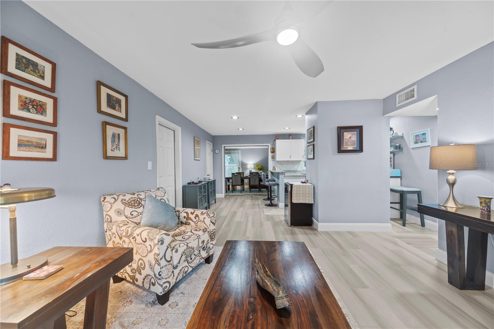 WHITE ACRES SUB - Residential