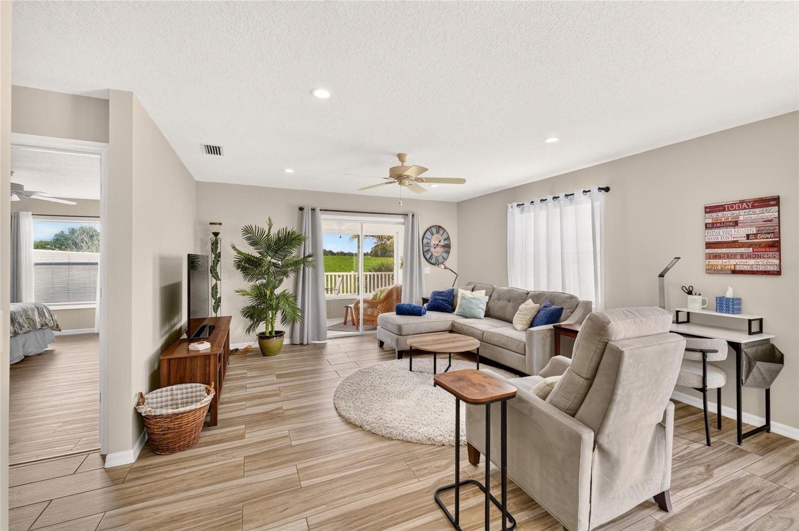 2913 PANCHOS WAY