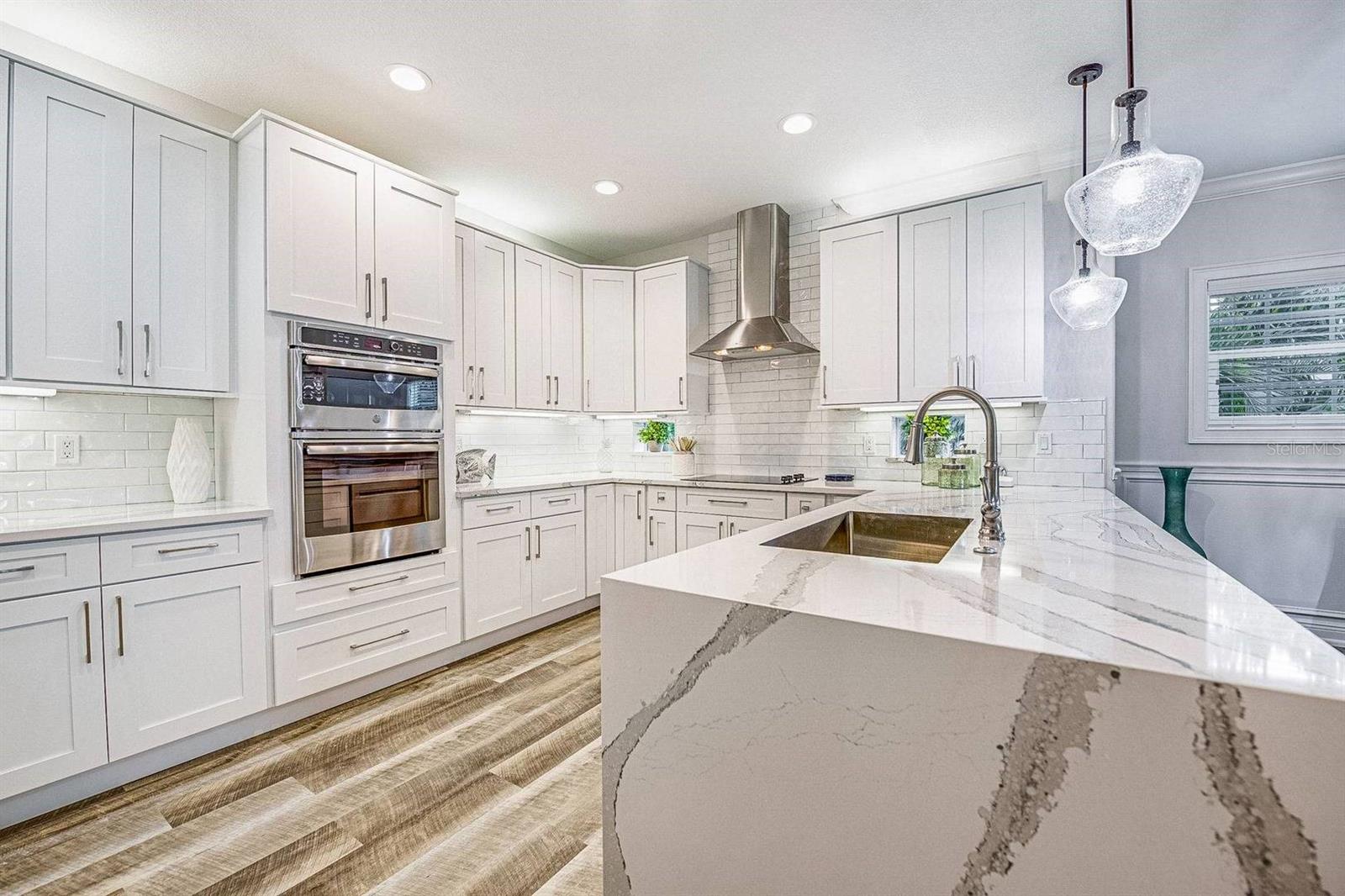 HOLMES BEACH DEV 1ST UNIT - Residential