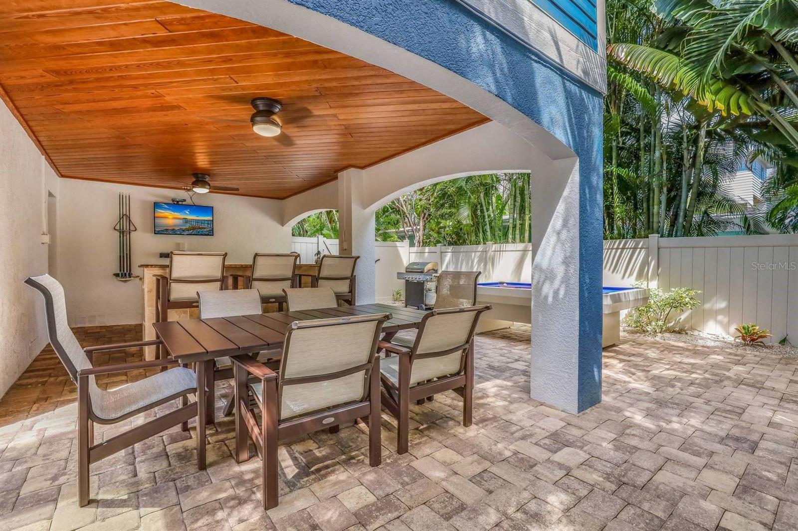 HOLMES BEACH DEV 1ST UNIT - Residential