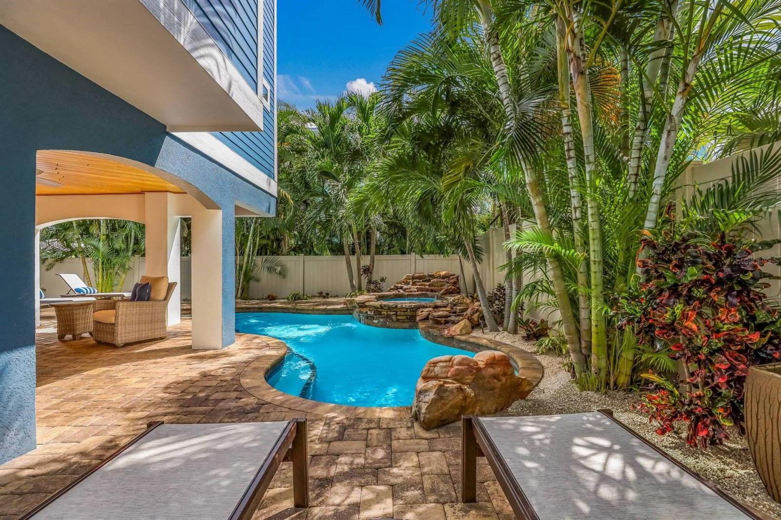 HOLMES BEACH DEV 1ST UNIT - Residential