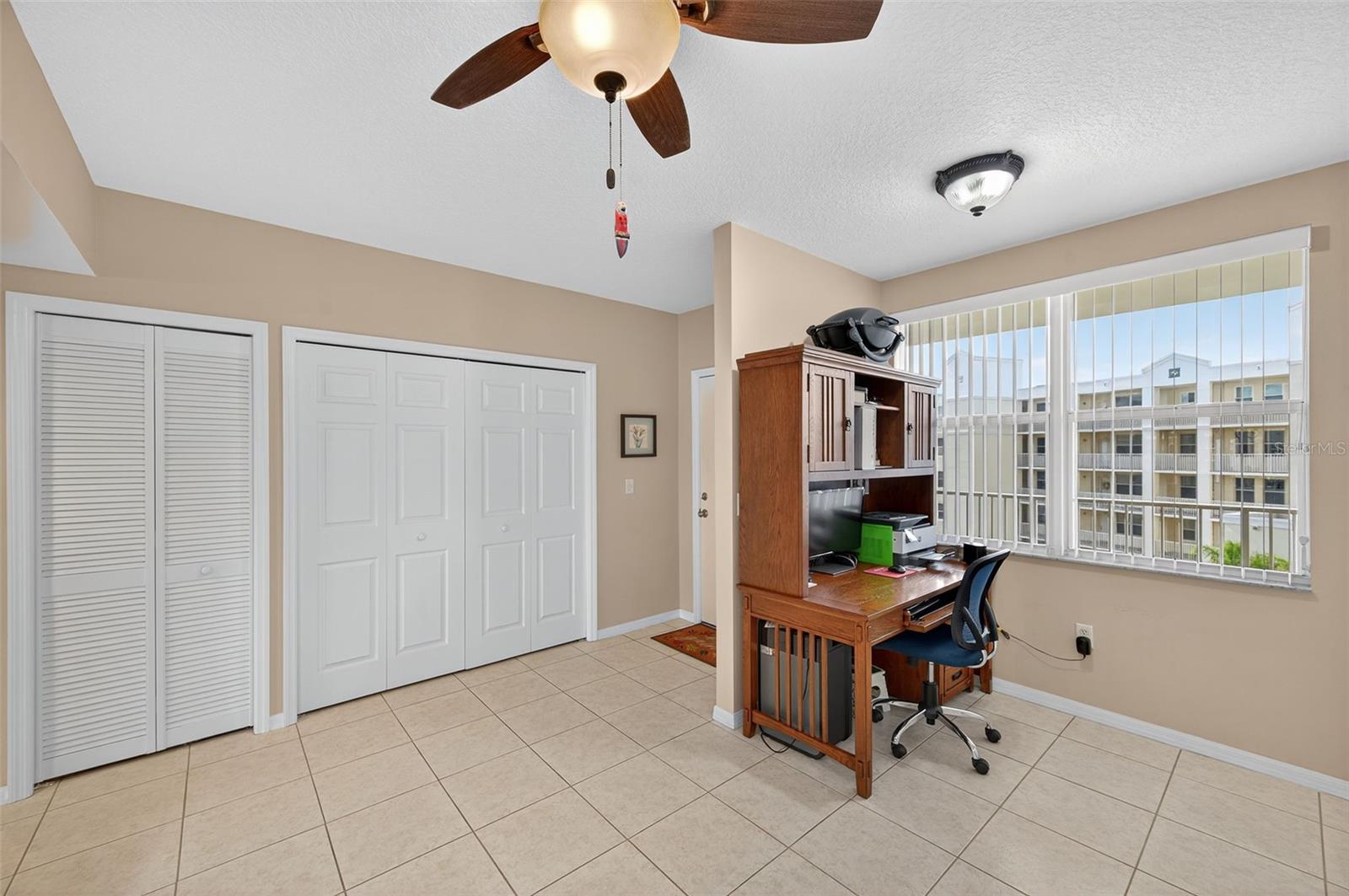 COUNTRY CLUB CONDO AT EAST BAY - Residential